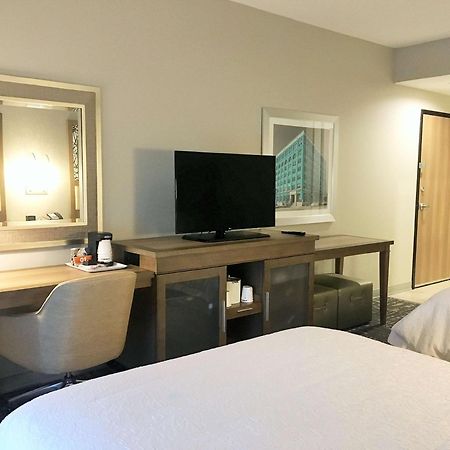 Hampton Inn & Suites Dallas-Колони Экстерьер фото